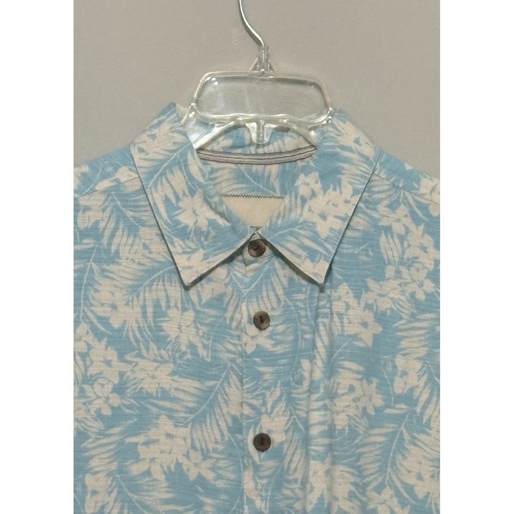 ISLAND REPUBLIC MENS HAWAIIAN SHIRT LT BLUE FLORAL SILK MEDIUM EX COND MED